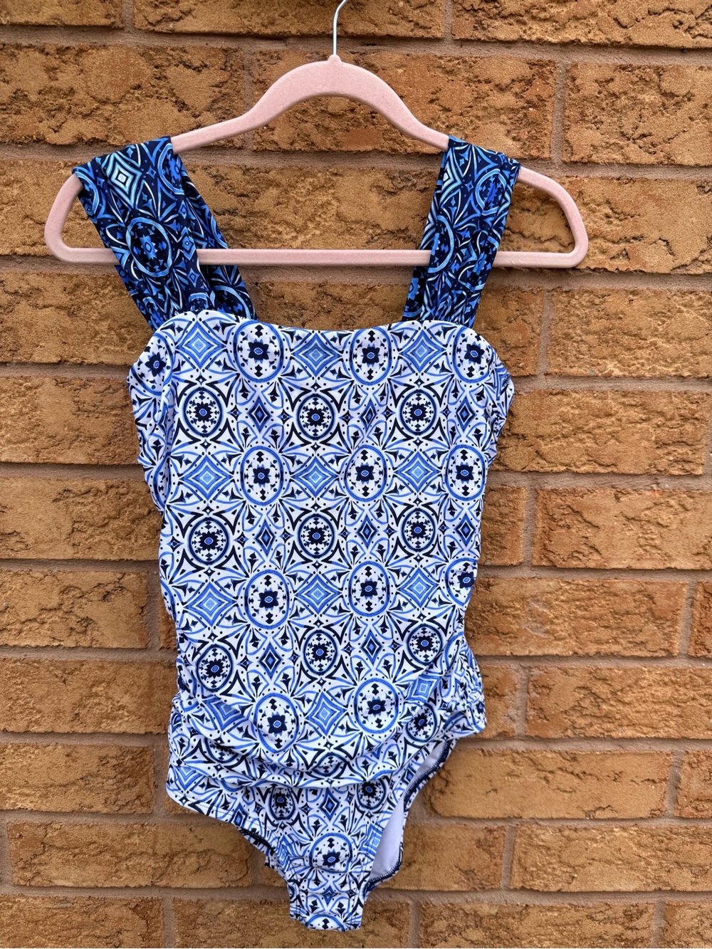 💫4/$25 • Jantzen Glamour One-Piece Swimsuit - Blue Ceramic Tile Print